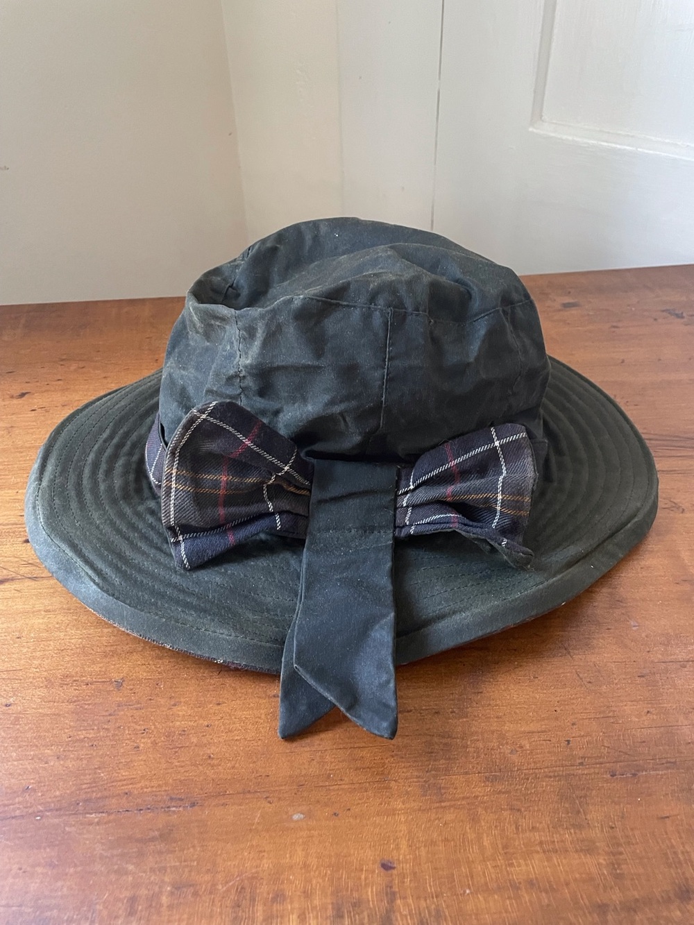 Barbour Brambling Collapsible PackableWaxed-Cotton Wide Brim Hat with Tartan Bow